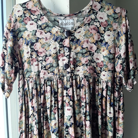 VINTAGE • 90s FLORAL GRUNGE BABYDOLL TUNIC TOP - Picture 3 of 4